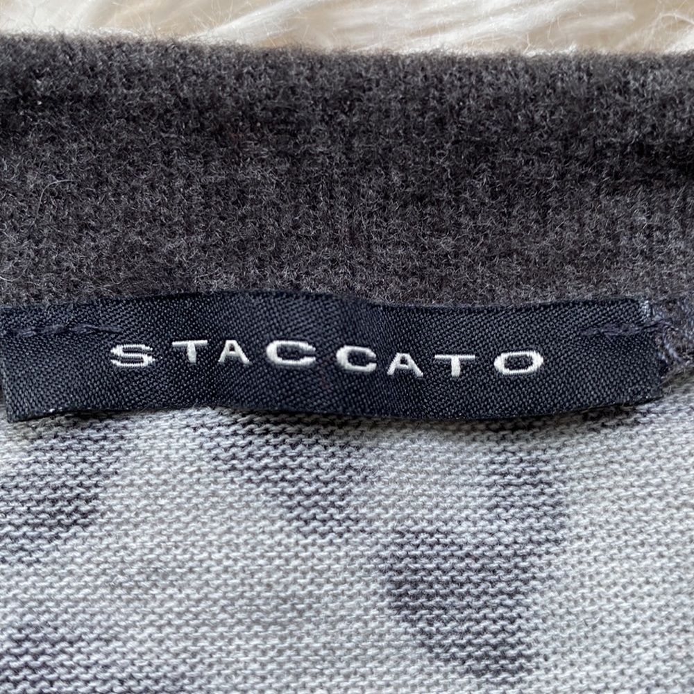 Staccato Color Block Leopard Hacci Top ๐ Gray - Picture 9 of 10
